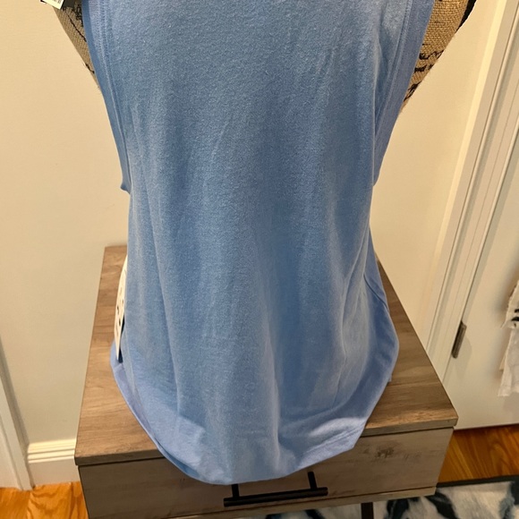 Alo Yoga - Pretty Blue T - Size M - Picture 2 of 7